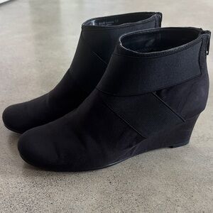 AEROSOLES Elegant Black Wedge Booties